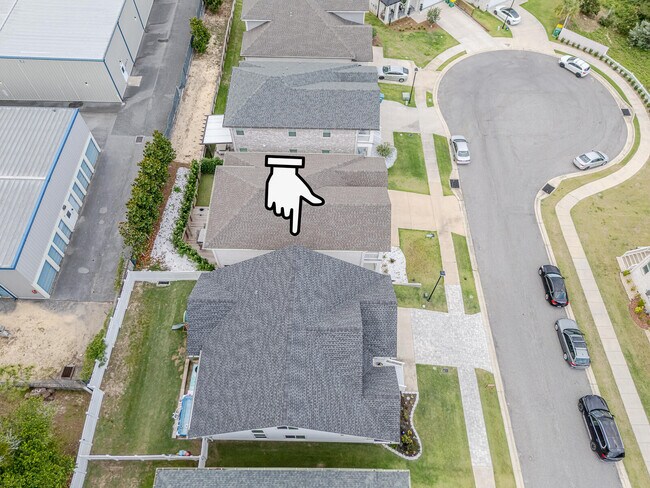 Building Photo - 409 Hideaway Ln