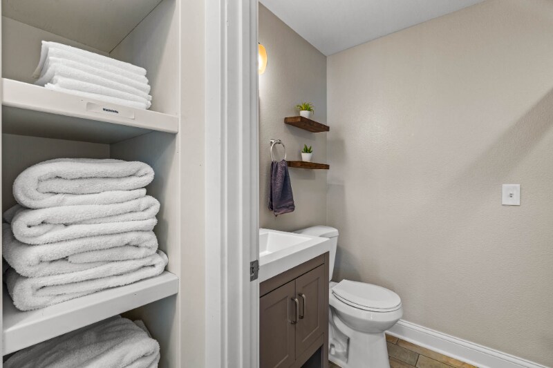 Building Photo - 2138 N Hubbard St