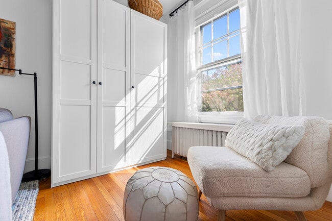 Building Photo - 37 Harmon St