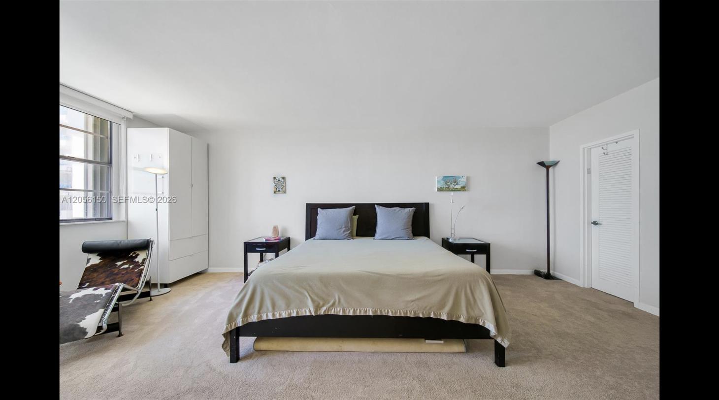 Building Photo - 5825 Collins Ave