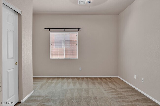 Building Photo - 6031 Lamotte Ave