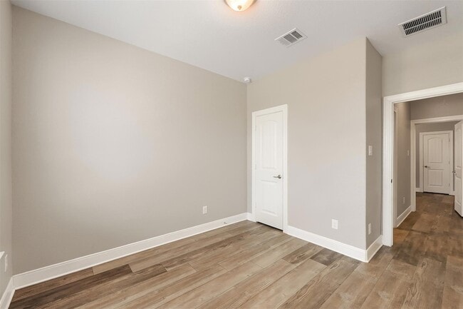 Building Photo - 199 Kennicott Dr