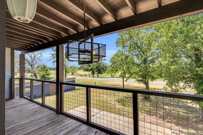 Building Photo - 815 N Seven Points Blvd