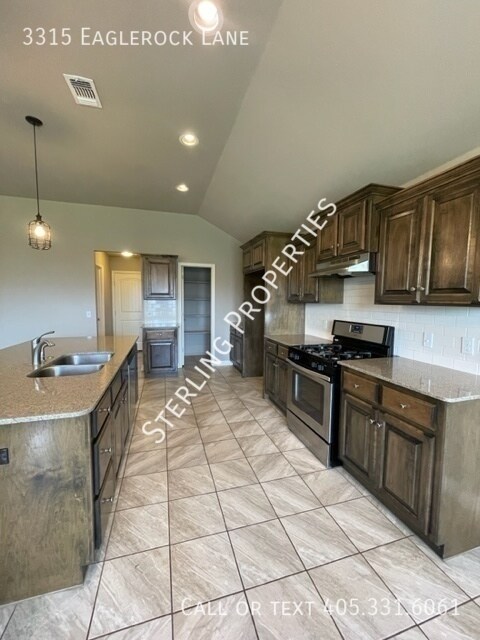 Building Photo - 3315 Eaglerock Ln