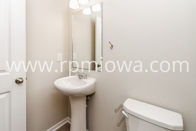 Building Photo - PRAIRIE TRAIL HOME!! 4 Bedroom, 3 Bathroom in Ankeny