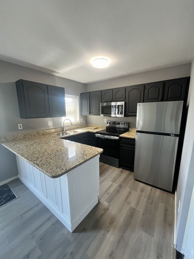 Building Photo - 146 Paladin Dr