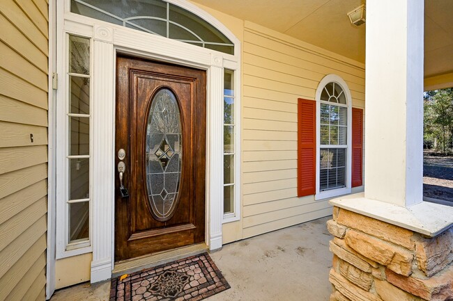 Building Photo - 26824 Victory Ln