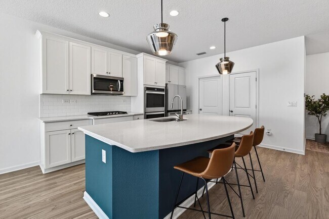 Building Photo - 67 Windermere Way
