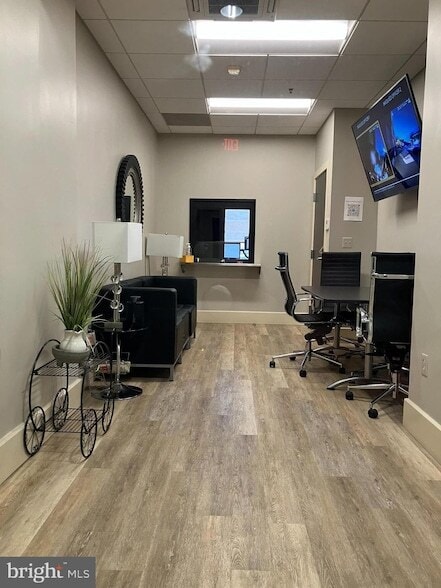 Building Photo - 355 I St SW