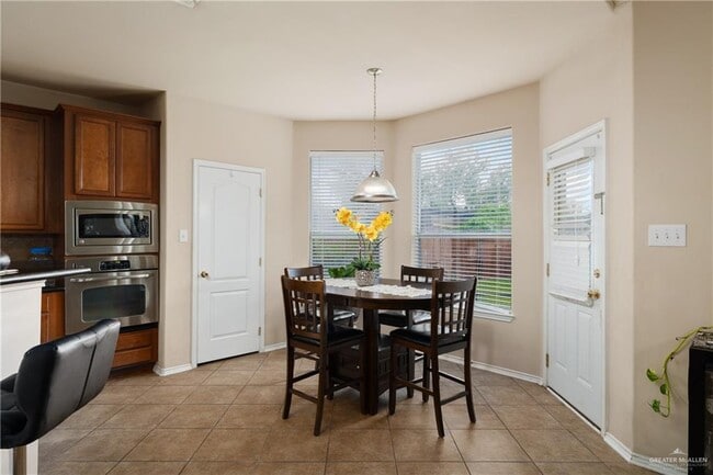 Building Photo - 21 Santa Lydia St