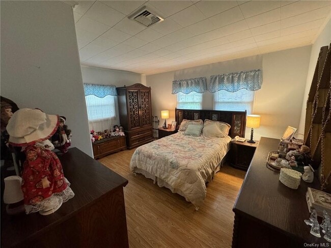 Building Photo - 74 Reld Dr