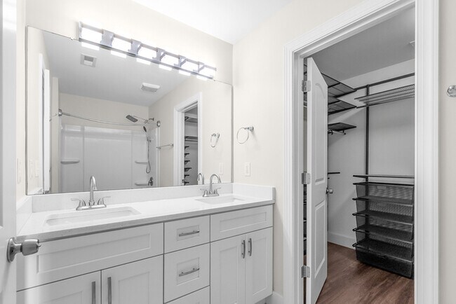 Building Photo - LIVE CLOSE TO THE ACTION — Modern 3-Bedroom Rental in Charlotte’s Reid Park!