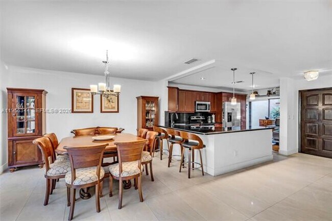 Building Photo - 3430 Torremolinos Ave