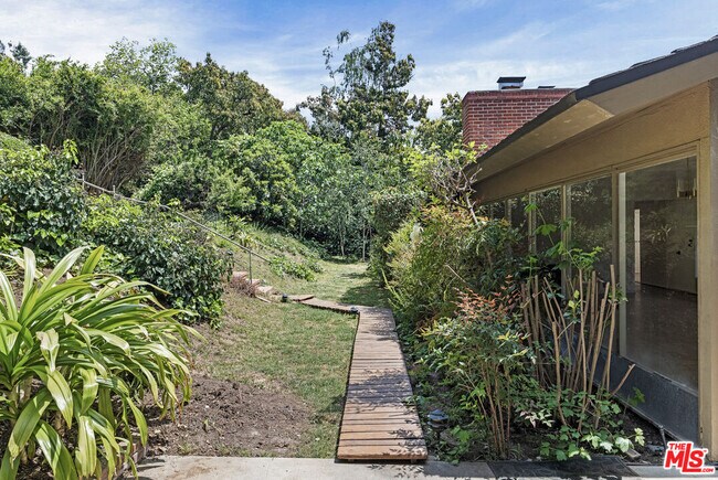 Building Photo - 11623 Canton Pl