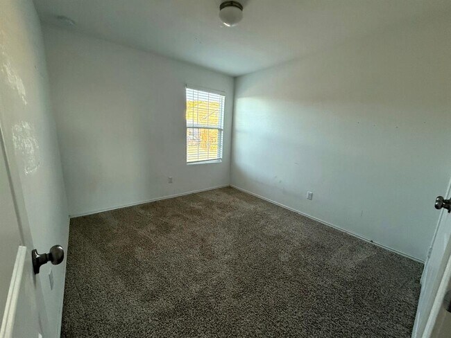 Building Photo - 8109 Copper Prairie Bend