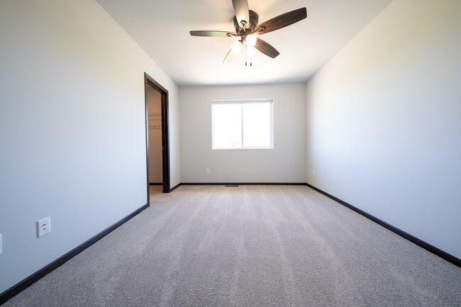 Building Photo - 668 4th Cir Dr SW