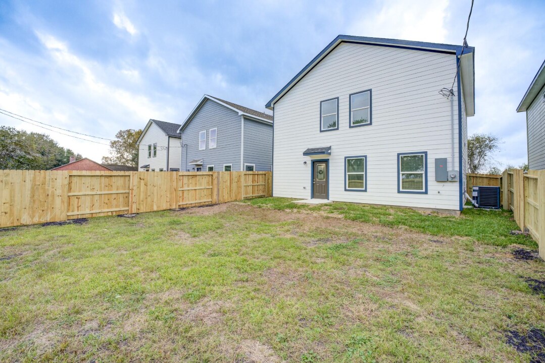 Building Photo - 410 N 4th St