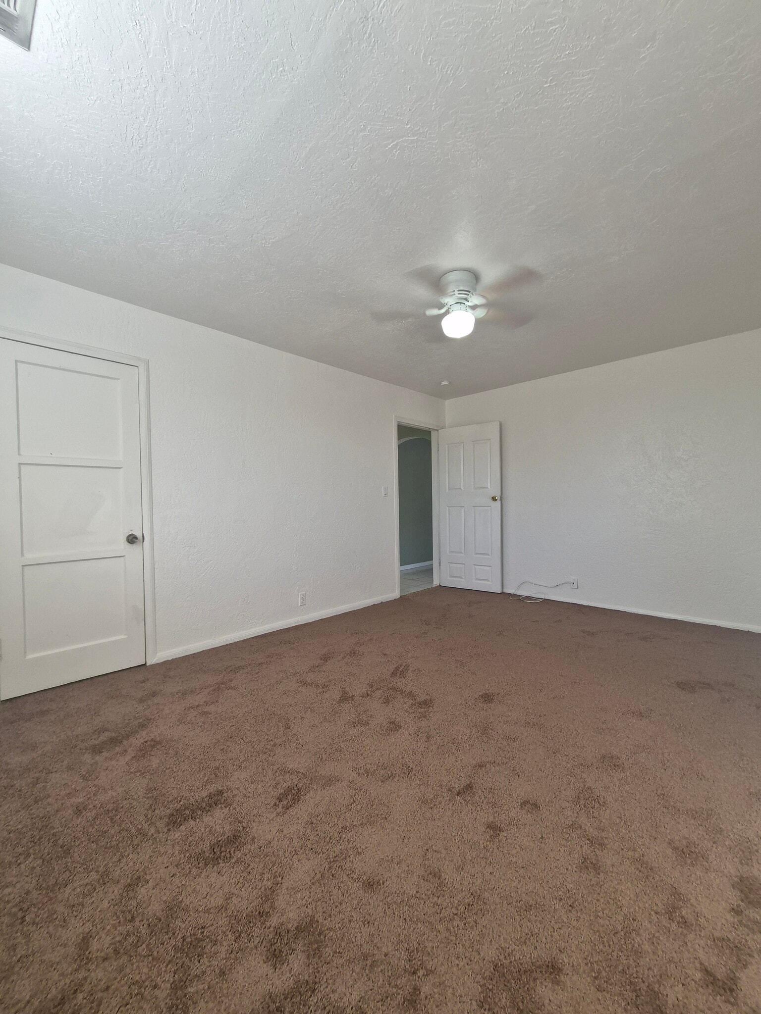 Building Photo - 45565 King St