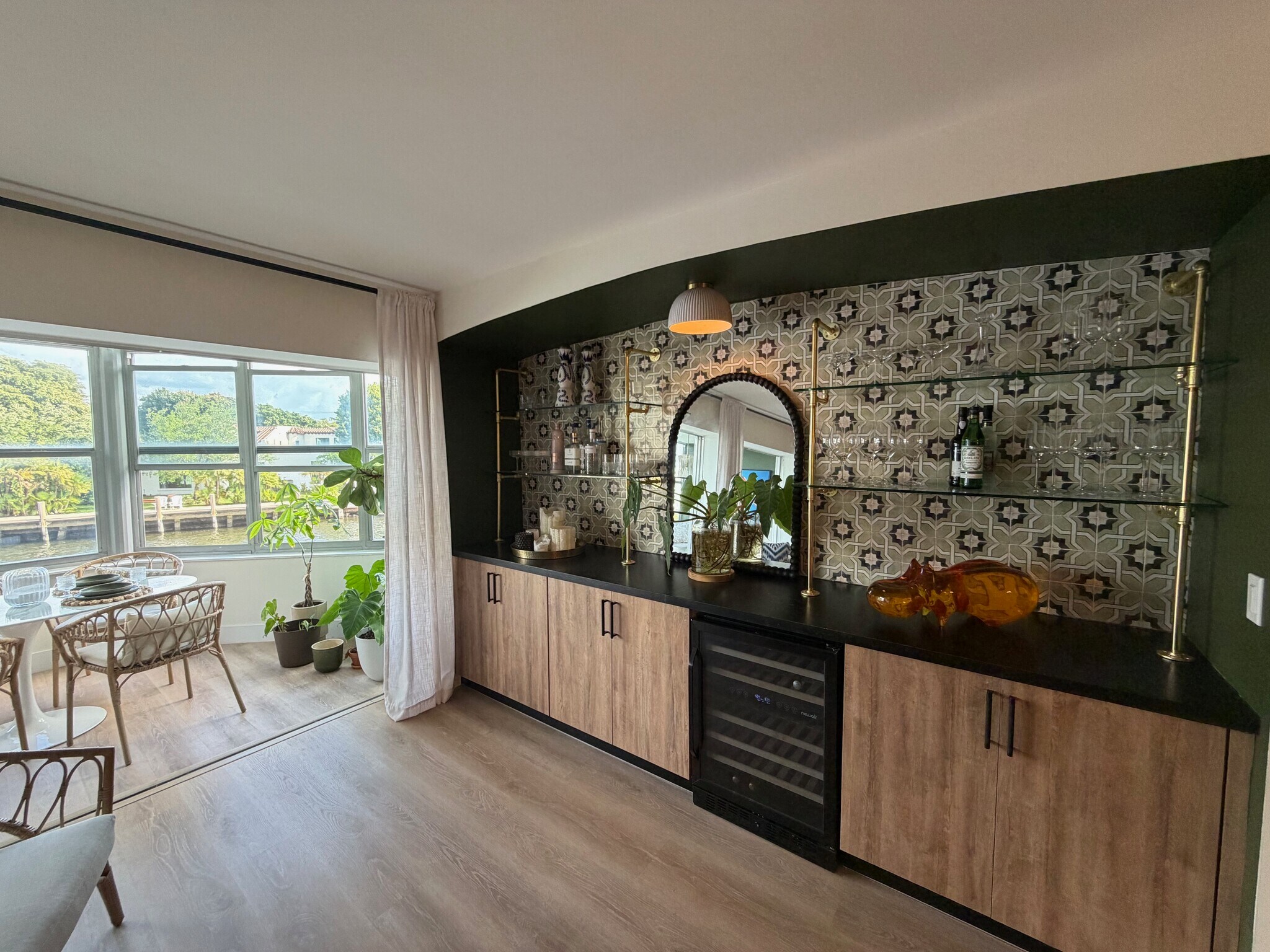 Building Photo - 818 SE 4th St