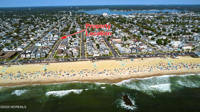 Building Photo - 113 12th Ave