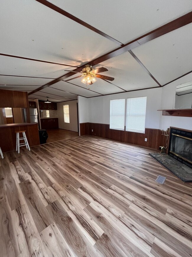 Building Photo - Home in south Lowndes County