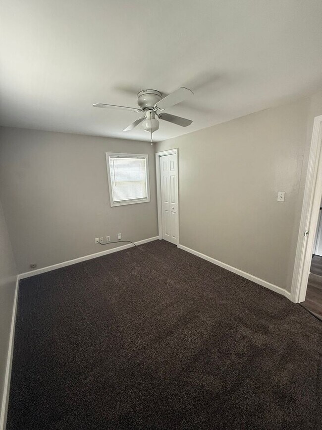 Building Photo - Austintown, Updated 3/4 Bedroom, 1 1/2 Bat...