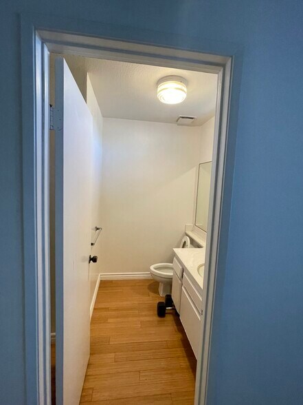 Building Photo - 211 Palmetto Dr