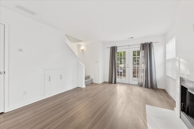 Building Photo - 1513 Briar Creek Rd