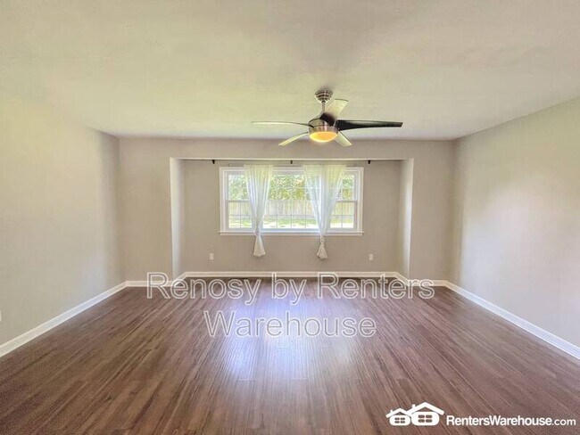 Building Photo - 3308 Hornsea Rd