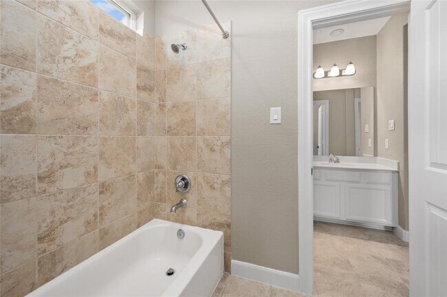 Building Photo - 14014 Phelps Dr