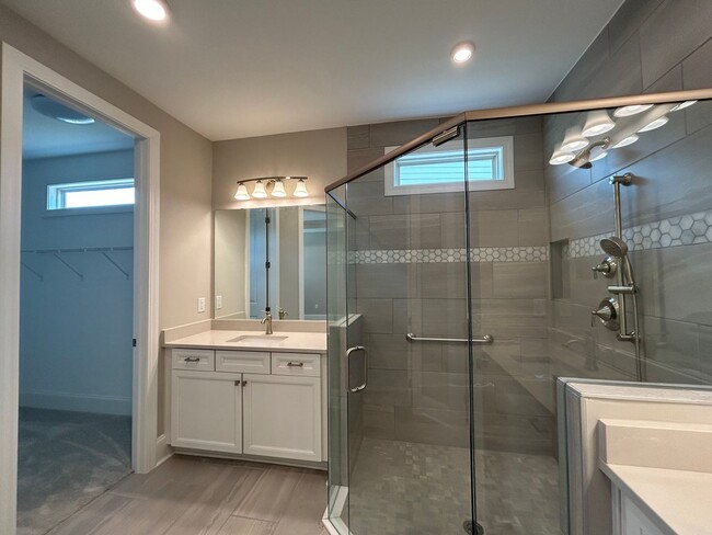 Building Photo - 411 Silverbell Ct