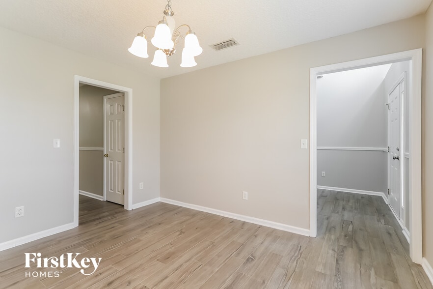 Building Photo - 2954 Ravine Hill Dr