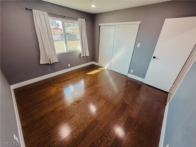 Building Photo - 2580 E Hacienda Ave