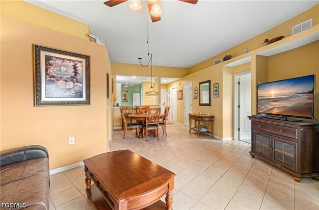 Building Photo - 12141 Summergate Cir