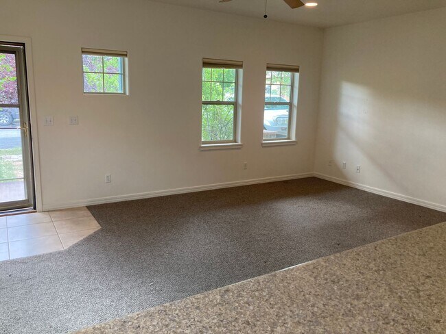 Building Photo - 26 E Animas Village Ln