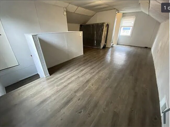 Building Photo - 16722 Tuller St