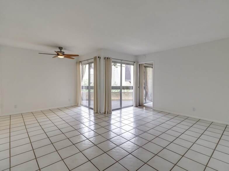 Building Photo - 1490 S Camino Real