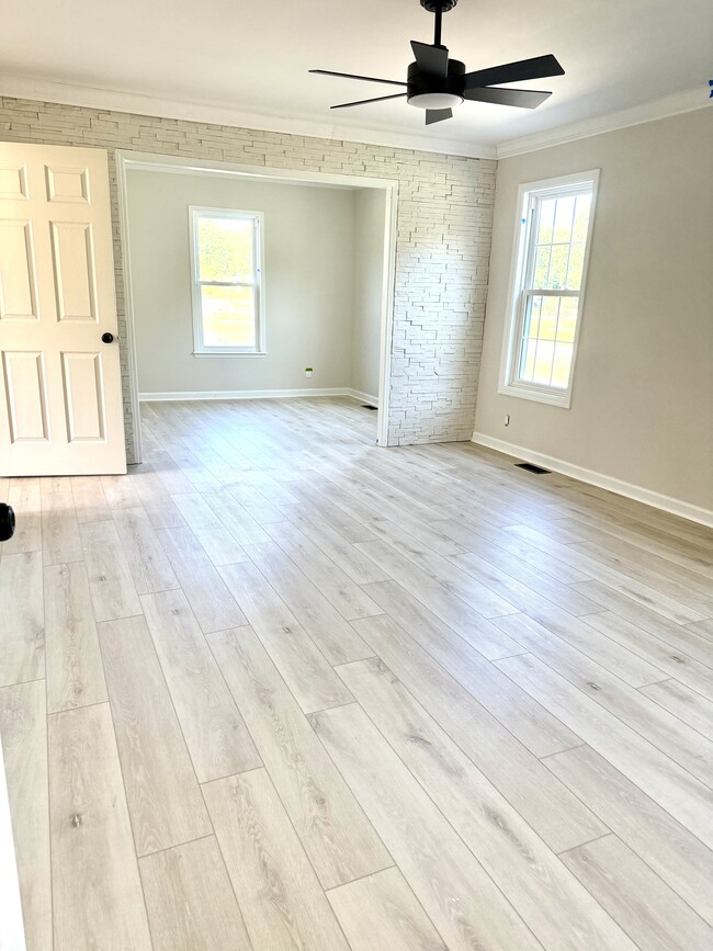 Building Photo - 58 E Snowberry Ln