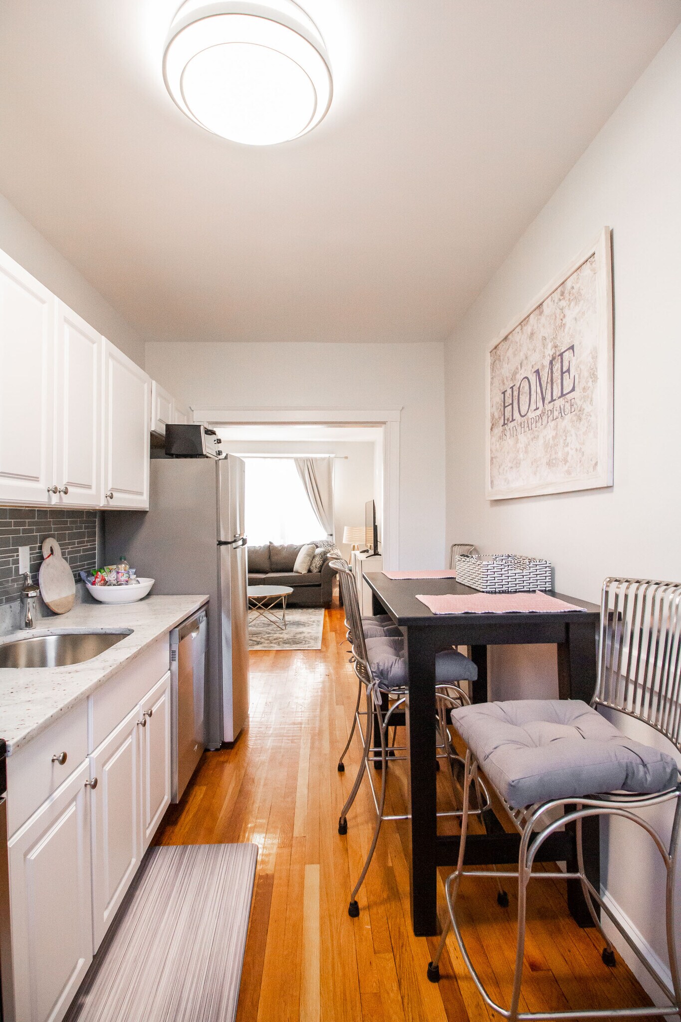 Building Photo - 186 Kent St