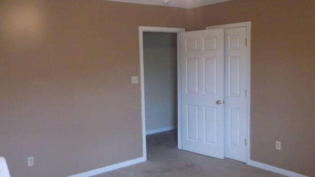 Building Photo - 1451 Roberts Rd