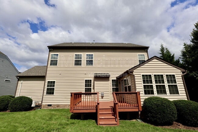 Building Photo - 6924 Swanhaven Dr