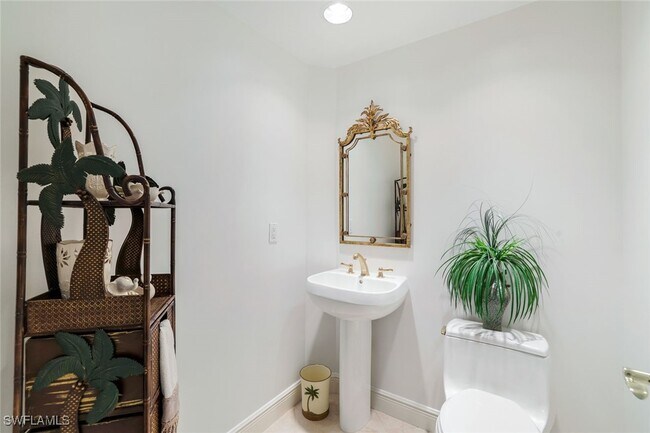 Building Photo - 1060 Borghese Ln