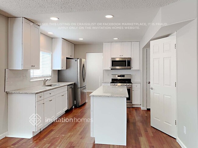 Building Photo - 980 Ancestra Dr