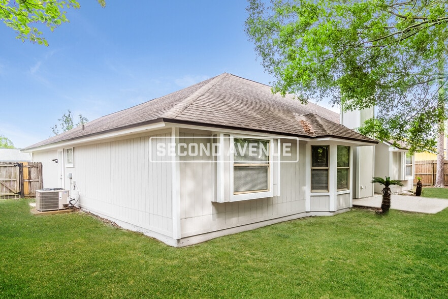 Building Photo - 8544 Echoridge Ct