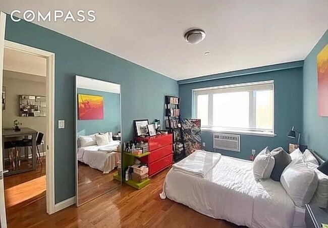 Building Photo - 456 W 167th St