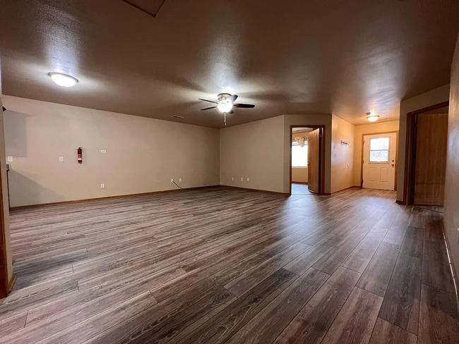 Building Photo - 1010