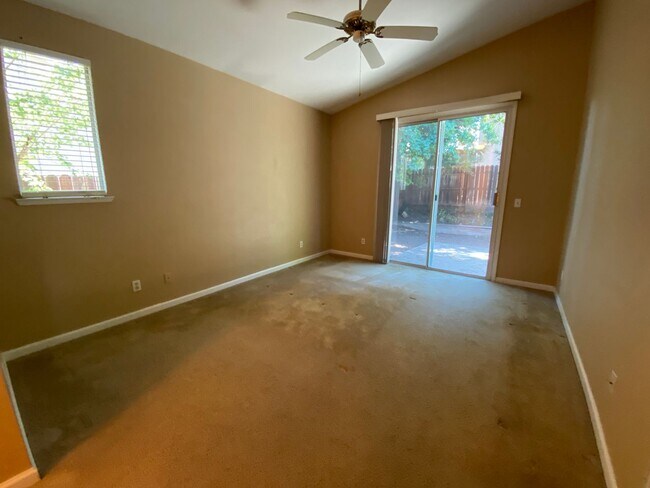 Building Photo - Awesome Folsom Home in Broadstone, Near Raquet Club, Intel, Kaiser, The Palladio, and More!