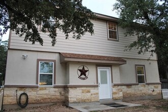 Building Photo - 975 State Hwy 95