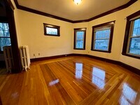 Building Photo - 9-11 Lincoln St