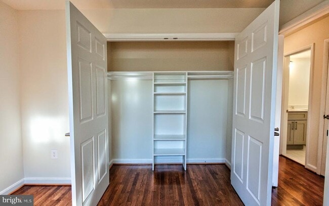 Building Photo - 495 N Pickett St